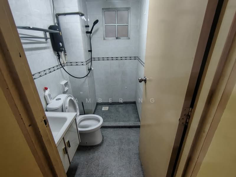 Condominium for Sale at Idaman Putera - Amber Ng - Bathroom - PropertyGuru.com.my