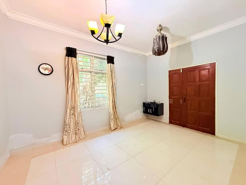 Semi-Detached House for Sale in Senawang (Negeri Sembilan) - Hassan Basri Suhaimi - Interior - PropertyGuru.com.my