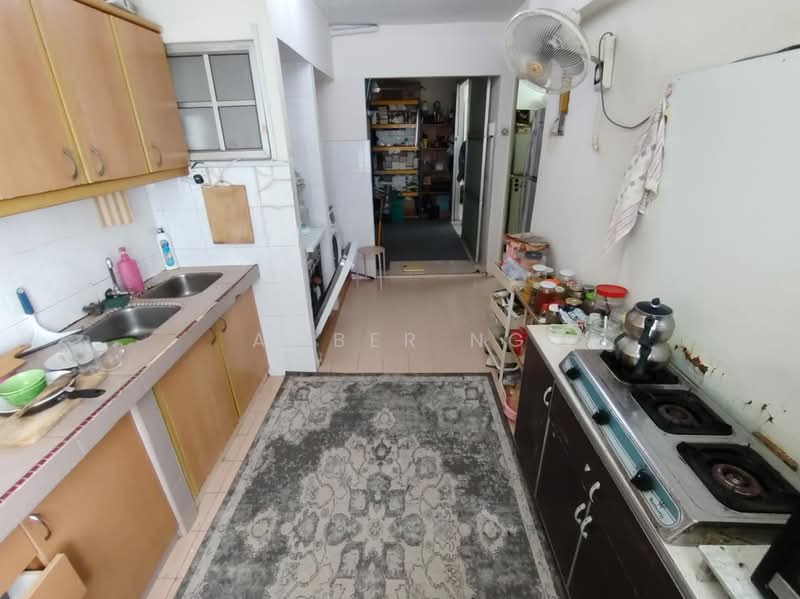 Kondominium untuk Dijual di Idaman Putera - Amber Ng - Kitchen - PropertyGuru.com.my
