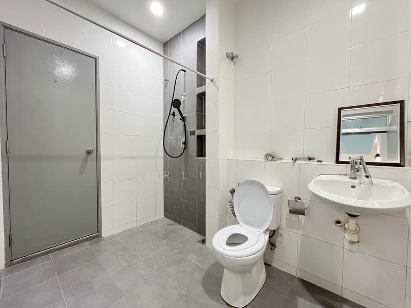 2-storey Terraced House for Rent in Kota Kemuning (Shah Alam) - Charlie Gan - Bathroom - PropertyGuru.com.my