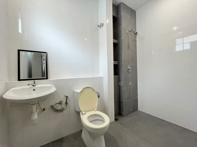 2-storey Terraced House for Rent in Kota Kemuning (Shah Alam) - Charlie Gan - Bathroom - PropertyGuru.com.my