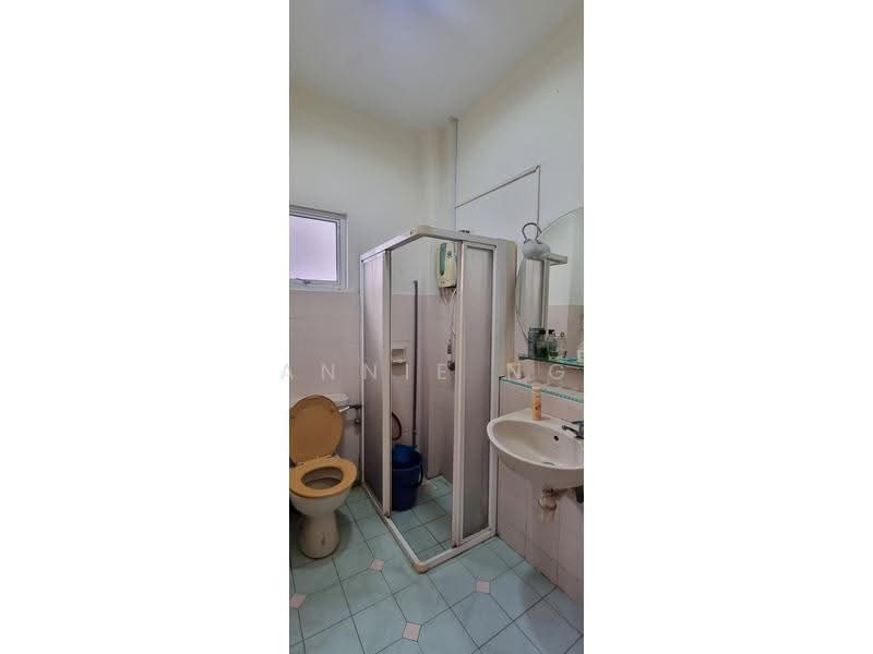 Pangsapuri untuk Dijual di Seri Puri - Annie Ng - Bathroom - PropertyGuru.com.my