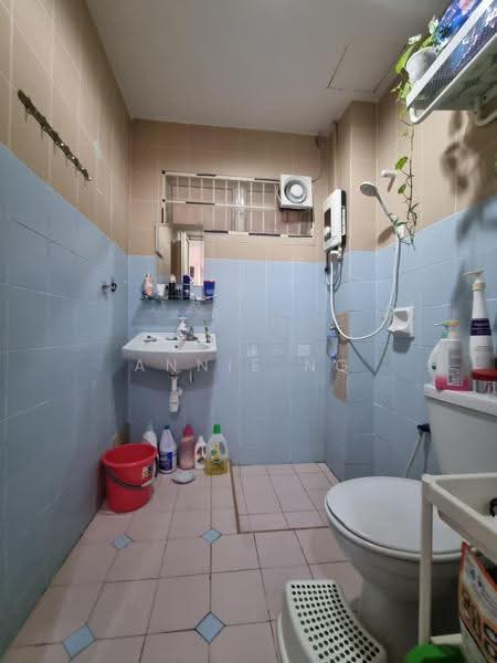 Pangsapuri untuk Dijual di Seri Puri - Annie Ng - Bathroom - PropertyGuru.com.my