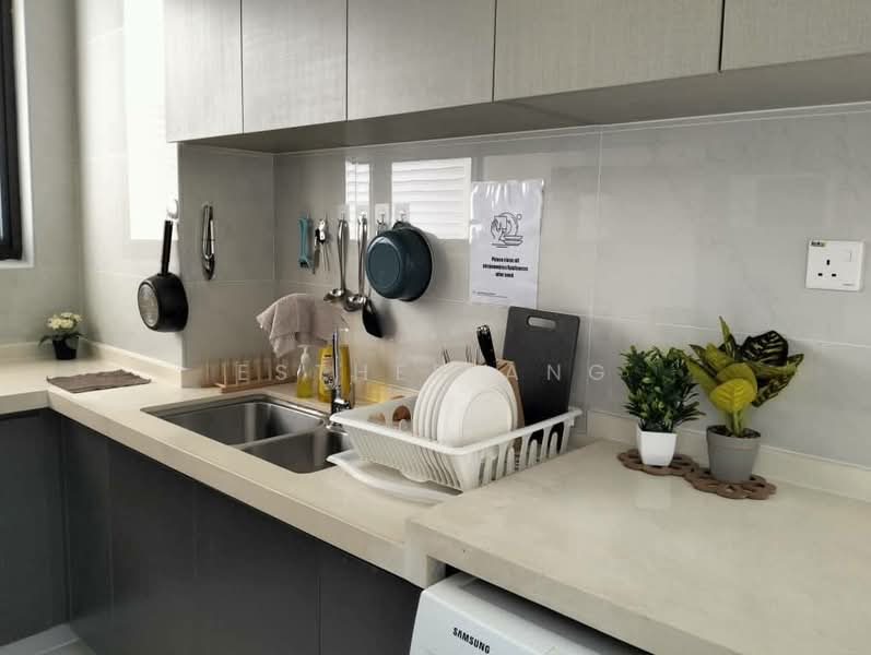 Kondominium untuk Dijual di Royal Strand @ Country Garden Danga Bay - Esther Ang - Kitchen - PropertyGuru.com.my