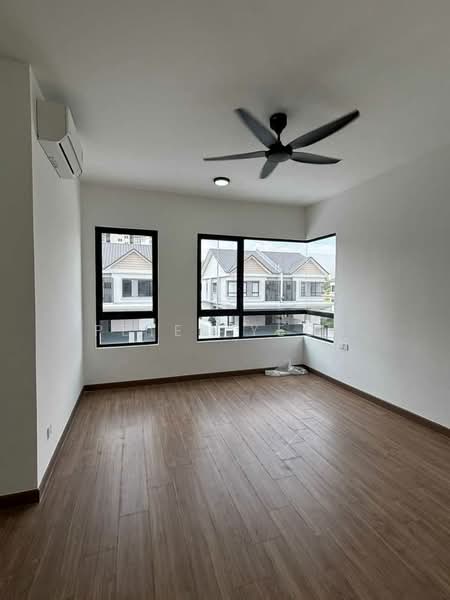 Semi-Detached House for Rent in Cyber 10 (Cyberjaya) - Peter Yeoh - Living Room - PropertyGuru.com.my