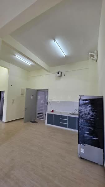 Service Residence for Sale at The Garden Residences - Esther Ang - Kitchen - PropertyGuru.com.my