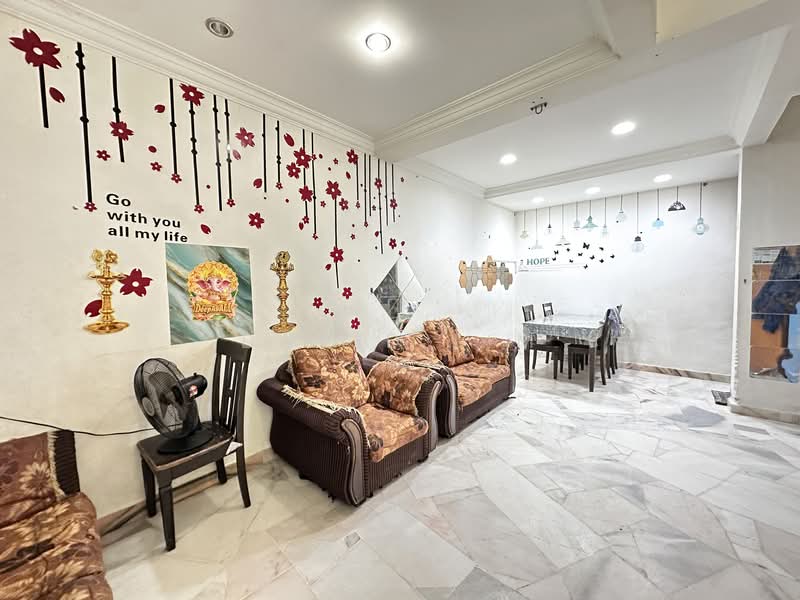 2-storey Terraced House for Sale in Bandar Country Homes (Rawang) - David Lim - Living Room - PropertyGuru.com.my