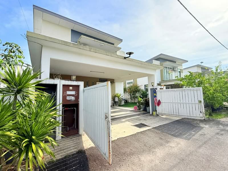 Bungalow for Sale in Taman Senawang Perdana (Senawang) - Hassan Basri Suhaimi - Exterior - PropertyGuru.com.my