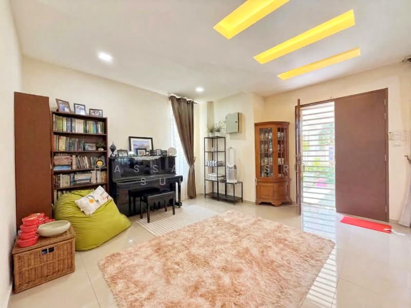 Bungalow for Sale in Taman Senawang Perdana (Senawang) - Hassan Basri Suhaimi - Living Room - PropertyGuru.com.my
