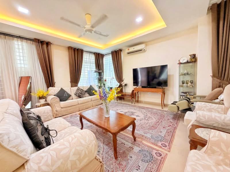 Bungalow for Sale in Taman Senawang Perdana (Senawang) - Hassan Basri Suhaimi - Living Room - PropertyGuru.com.my