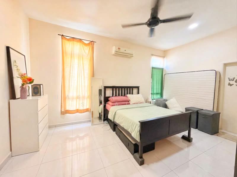 Bungalow for Sale in Taman Senawang Perdana (Senawang) - Hassan Basri Suhaimi - PropertyGuru.com.my