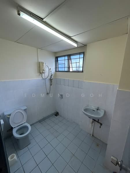 South City (Perdana Selatan) Block C untuk Untuk Dijual - RM 350,000, Mac 2026 - Bathroom - PropertyGuru.com.my