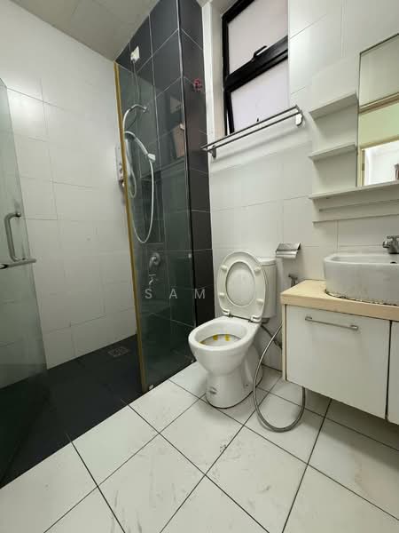 Service Residence for Sale at The Platino Serviced Apartment - Sam . - PropertyGuru.com.my