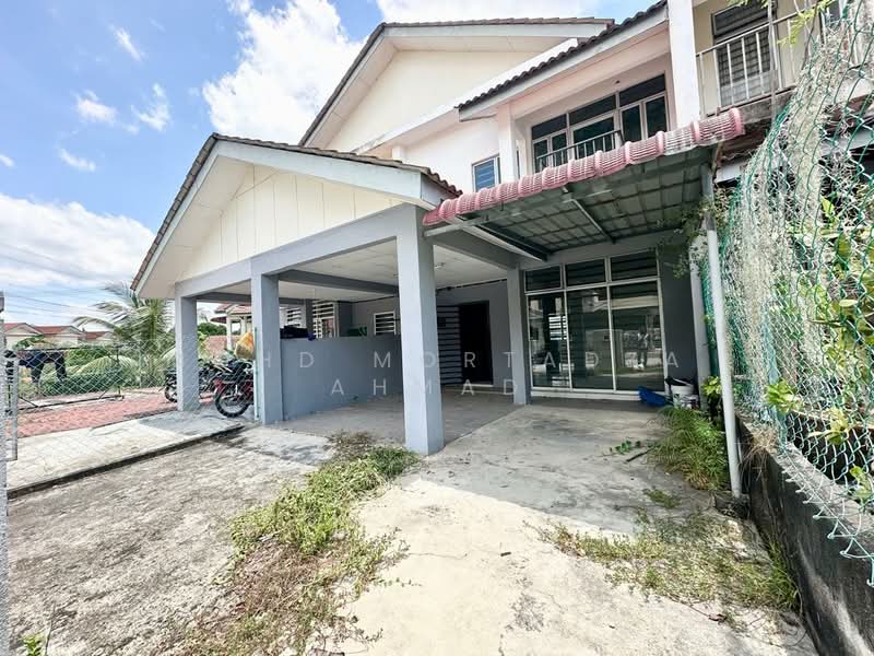2-storey Terraced House for Sale in Sepang (Selangor) - Mohd Mortadza Ahmad - Exterior - PropertyGuru.com.my