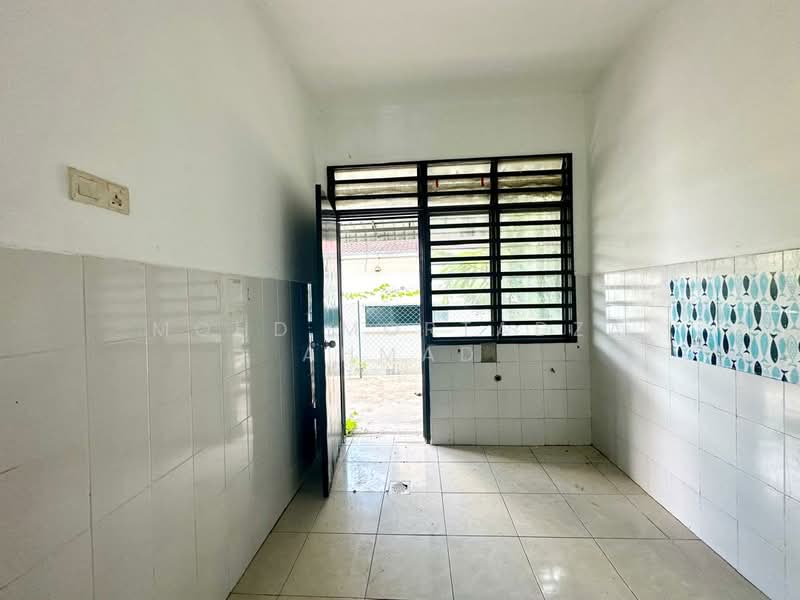 2-storey Terraced House for Sale in Sepang (Selangor) - Mohd Mortadza Ahmad - Kitchen - PropertyGuru.com.my