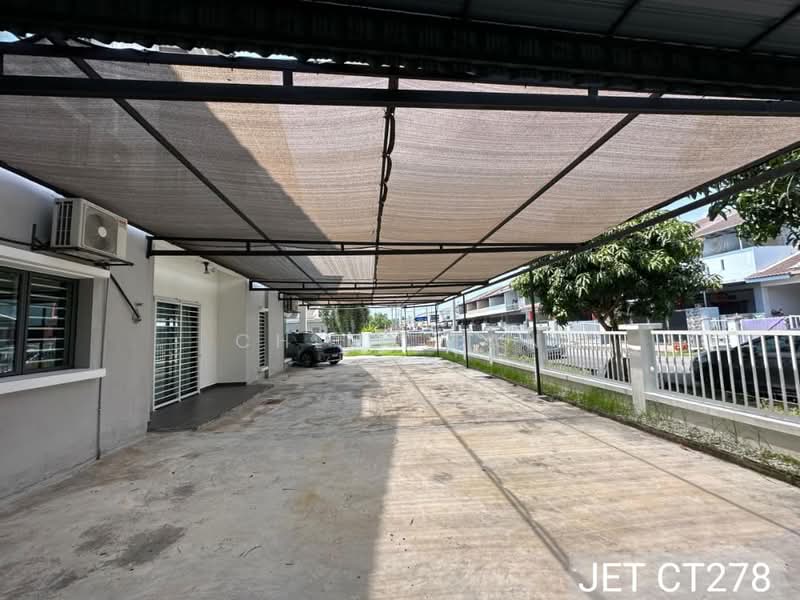 Semi-Detached House for Sale in Tanjong Karang (Selangor) - Chloe Tan - PropertyGuru.com.my