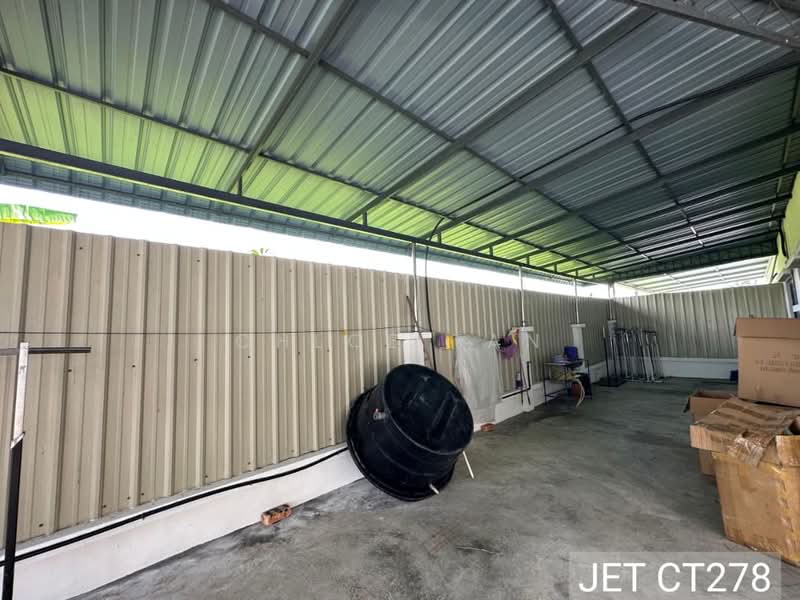 Semi-Detached House for Sale in Tanjong Karang (Selangor) - Chloe Tan - PropertyGuru.com.my