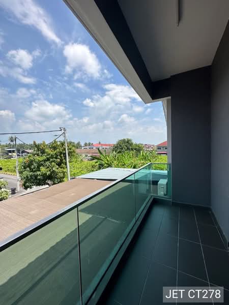 Semi-Detached House for Sale in Tanjong Karang (Selangor) - Chloe Tan - PropertyGuru.com.my