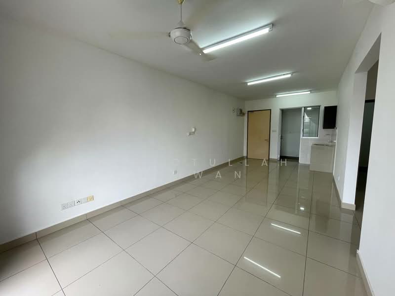 Platinum Lake PV 21 untuk Untuk Dijual - RM 355,000, Mac 2026 - Living Room - PropertyGuru.com.my