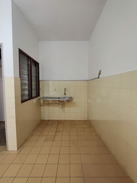 Apartment for Sale at Pangsapuri Taman Bukit Rawang Putra - Vivian Ho - Kitchen - PropertyGuru.com.my