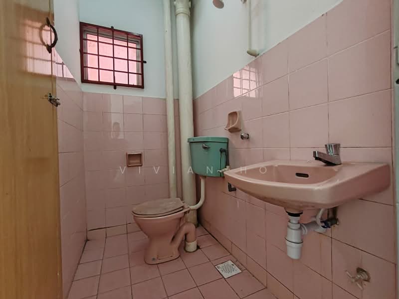 Apartment for Sale at Pangsapuri Taman Bukit Rawang Putra - Vivian Ho - Bathroom - PropertyGuru.com.my