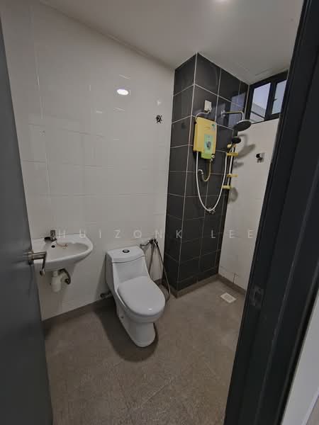 Condominium for Sale at Emerald Residence - Huizonk Lee - Bathroom - PropertyGuru.com.my
