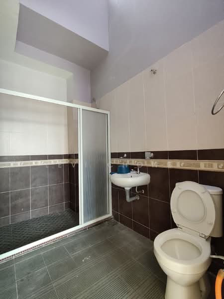 2.5-storey Terraced House for Sale in Panorama Lapangan Perdana (Ipoh) - Levi Chong - Bathroom - PropertyGuru.com.my
