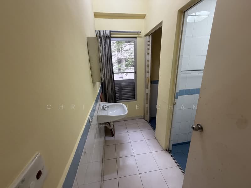 Condominium for Sale at Seri Maya Condominium - Christine Chan - Bathroom - PropertyGuru.com.my