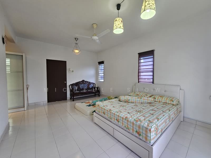 3-storey Terraced House for Sale in Cheras (Selangor) - Michelle Siow - Bedroom - PropertyGuru.com.my