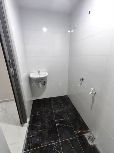 Rumah Teres 2 Tingkat untuk Dijual di Taman Johor Jaya (Johor Bahru) - Calvin Lee - Bathroom - PropertyGuru.com.my