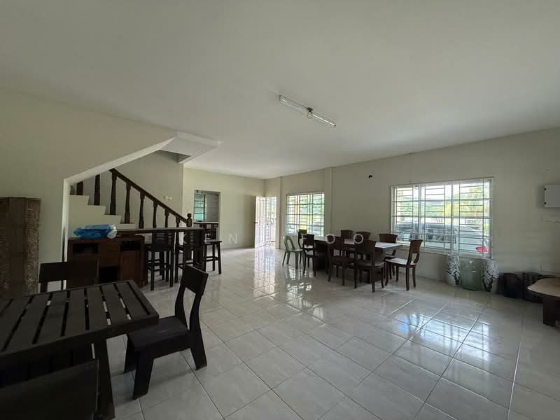 Semi-Detached House for Sale in Kuching (Sarawak) - Kent Foo - Living Room - PropertyGuru.com.my