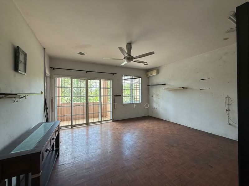 Semi-Detached House for Sale in Kuching (Sarawak) - Kent Foo - Living Room - PropertyGuru.com.my