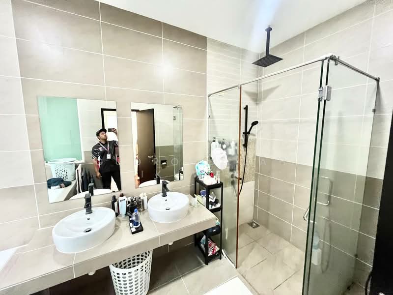 Semi-Detached House for Sale in Cyberjaya (Selangor) - Gudrotullah Ikhwan - Bathroom - PropertyGuru.com.my
