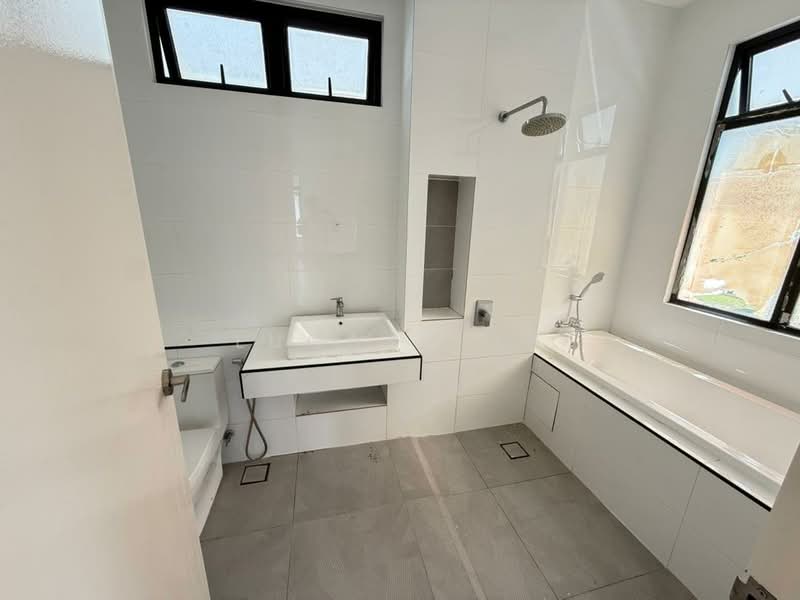 Bungalow for Sale in Kuala Selangor (Selangor) - Lucas Loh - Bathroom - PropertyGuru.com.my