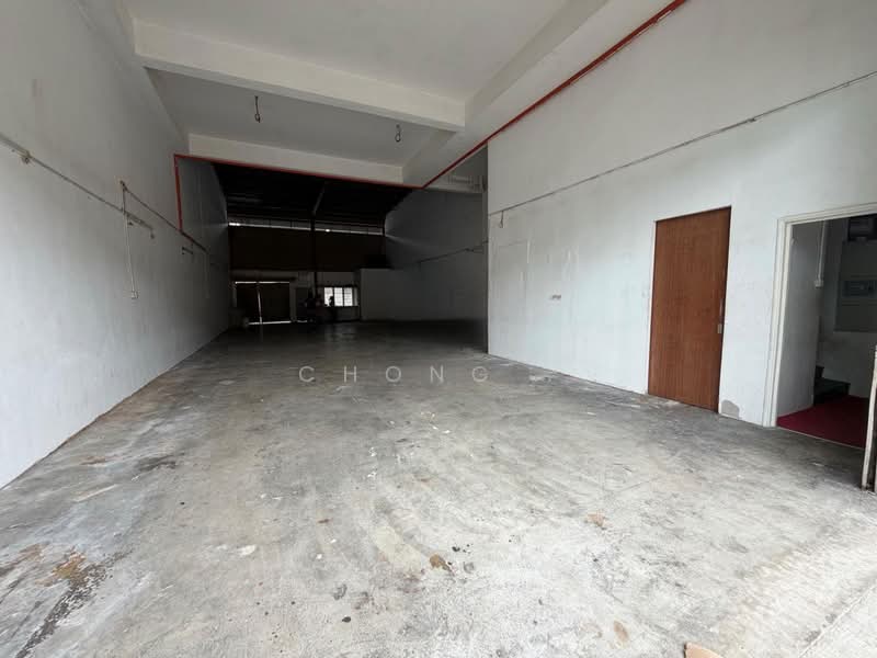 Warehouse for Rent in Taman Perindustrian Taming Jaya (Balakong) - Chong . - Interior - PropertyGuru.com.my