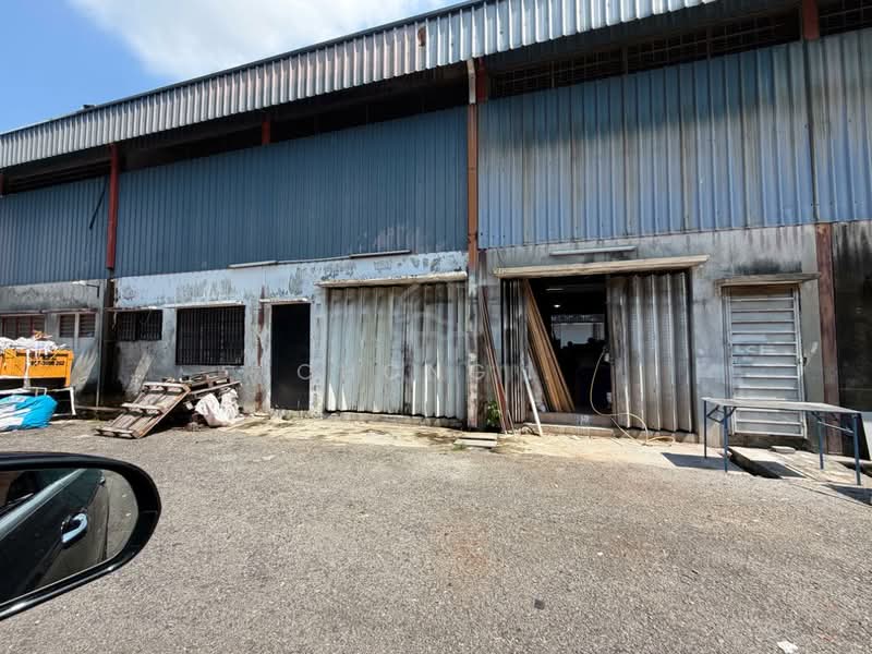 Warehouse for Rent in Taman Perindustrian Taming Jaya (Balakong) - Chong . - Exterior - PropertyGuru.com.my