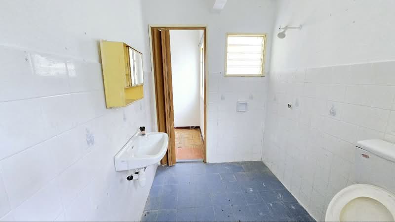 2-storey Terraced House for Sale in Taman Bukit Permai (Kajang) - Muhammad Zhariff Nasharudin - Bathroom - PropertyGuru.com.my