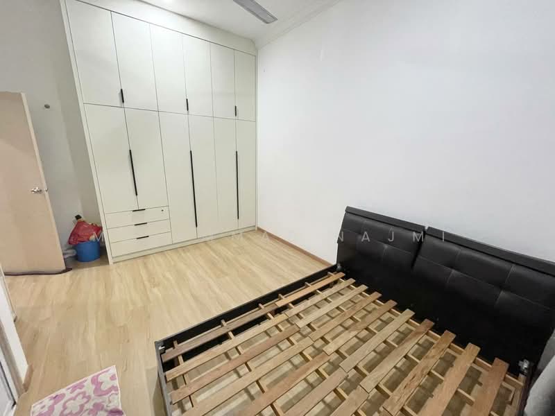 Gong Limau, Chukai untuk Untuk Dijual - RM 699,000, Apr 2026 - Bedroom - PropertyGuru.com.my