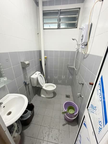 Gong Limau, Chukai untuk Untuk Dijual - RM 699,000, Apr 2026 - Bathroom - PropertyGuru.com.my