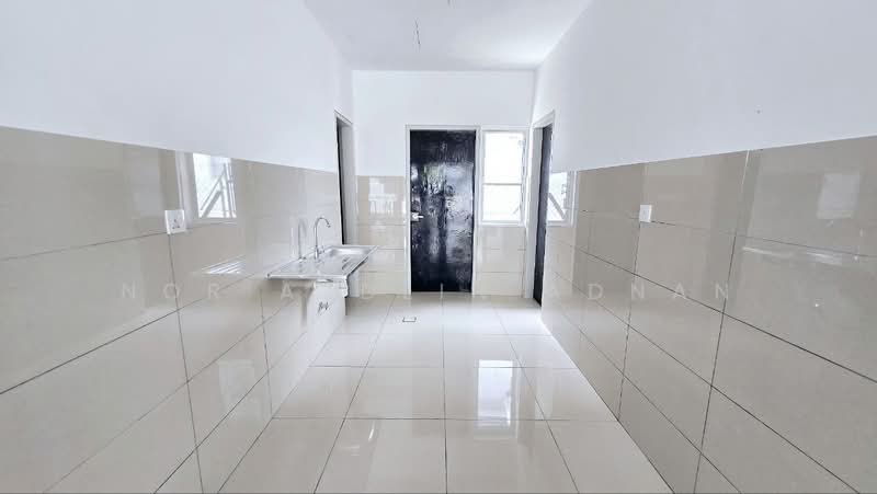 2-storey Terraced House for Sale in Semenyih (Selangor) - Nor Azdlin Adnan - Kitchen - PropertyGuru.com.my