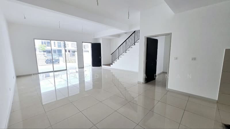2-storey Terraced House for Sale in Semenyih (Selangor) - Nor Azdlin Adnan - Living Room - PropertyGuru.com.my