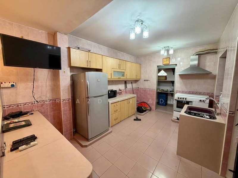 2-storey Terraced House for Sale in Seksyen 7 (Bangi) - Nor Azdlin Adnan - Kitchen - PropertyGuru.com.my