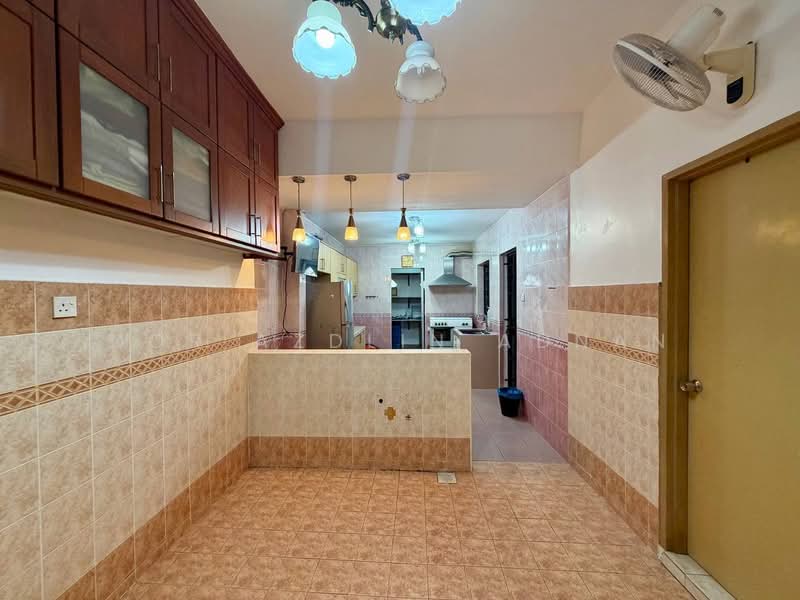 2-storey Terraced House for Sale in Seksyen 7 (Bangi) - Nor Azdlin Adnan - Kitchen - PropertyGuru.com.my