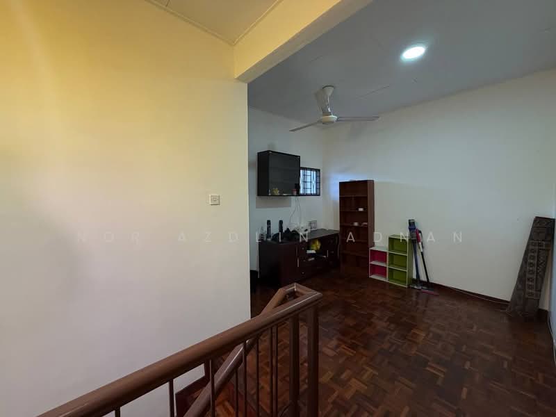 2-storey Terraced House for Sale in Seksyen 7 (Bangi) - Nor Azdlin Adnan - Living Room - PropertyGuru.com.my