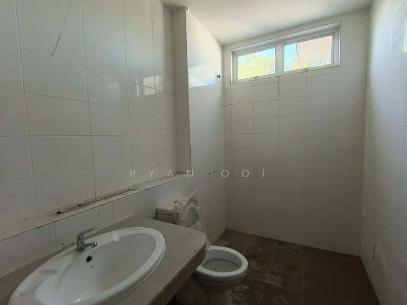 2-storey Terraced House for Sale in Taman Desa Seraya (Alor Setar) - Ryan Ooi - Bathroom - PropertyGuru.com.my