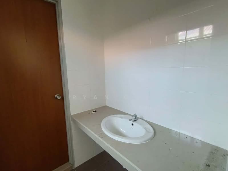 2-storey Terraced House for Sale in Taman Desa Seraya (Alor Setar) - Ryan Ooi - Bathroom - PropertyGuru.com.my