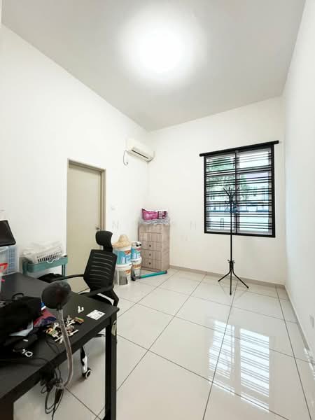 For Sale - Taman Kempas Utama
