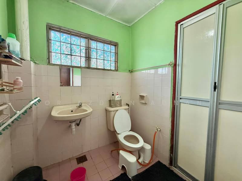 Double Storey Terrace Bangi Seksyen 4 untuk Untuk Dijual - RM 490,000, Mac 2026 - Bathroom - PropertyGuru.com.my