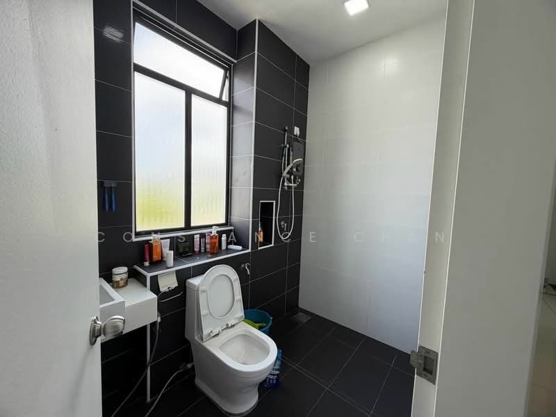 Terraced House for Sale in Kota Masai (Pasir Gudang) - Constance Chan - Bathroom - PropertyGuru.com.my