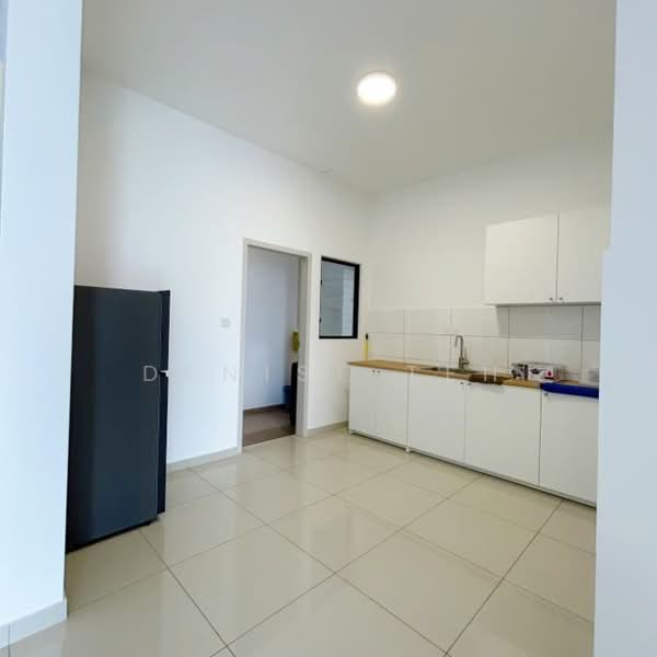 Waterside Residence untuk Untuk Disewa - RM 4,000 /bulan, Mac 2026 - Kitchen - PropertyGuru.com.my